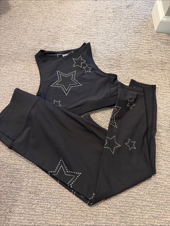 soulcycle Other - SoulCycle Black Star Studded Active Set - Crop Top & Leggings
